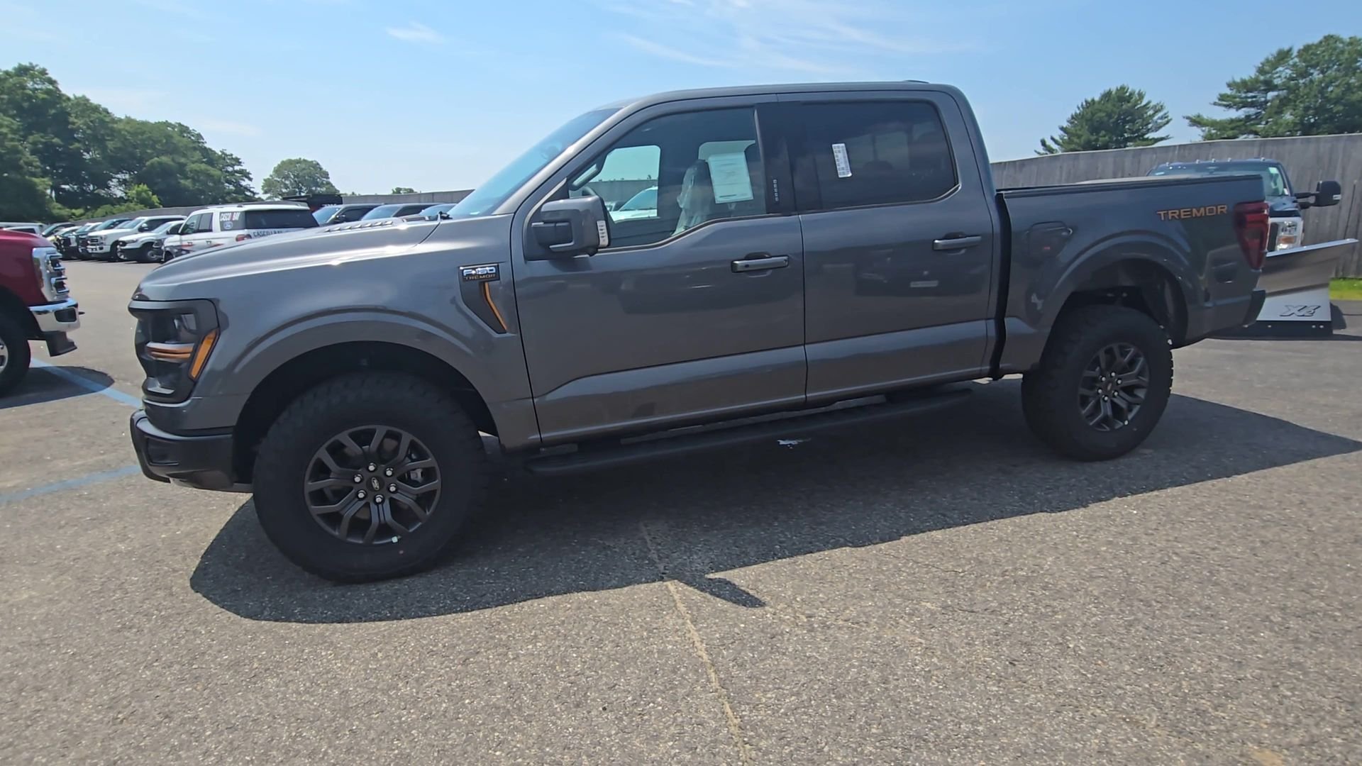 New 2026 Carbonized Gray Metallic Ford Tremor® image 16