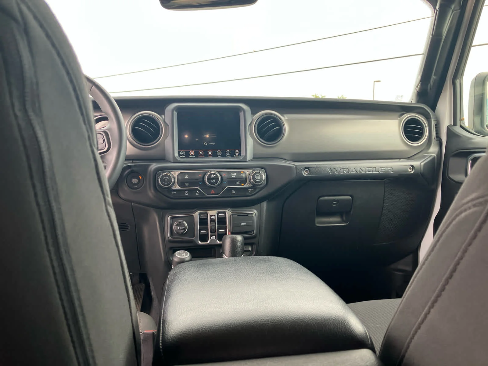 Used 2023 Bright White Clearcoat Jeep Sport S image 37