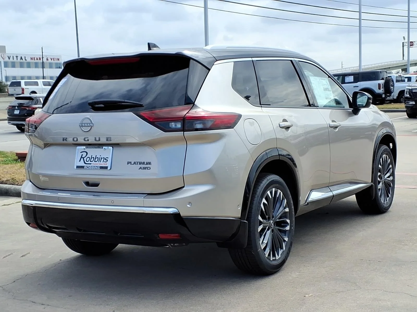 2026 Nissan Rogue Platinum Silver at Robbins Nissan
