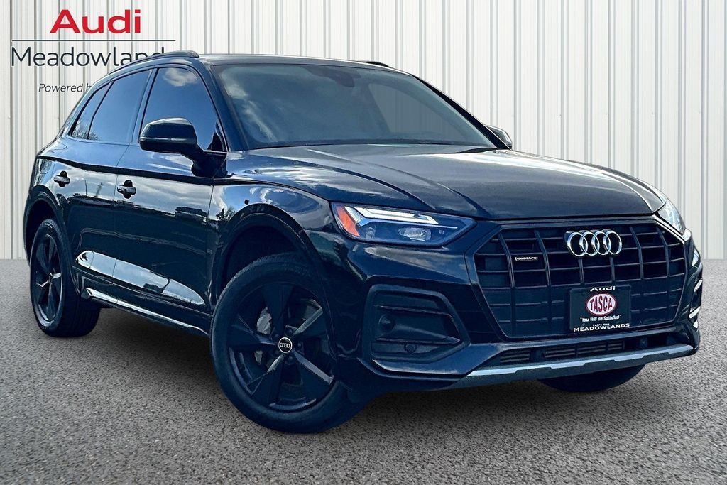 Used 2023  Audi 40 Premium image 3