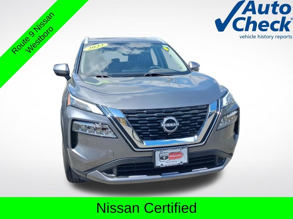 Used 2023 Gray Nissan SL image 3