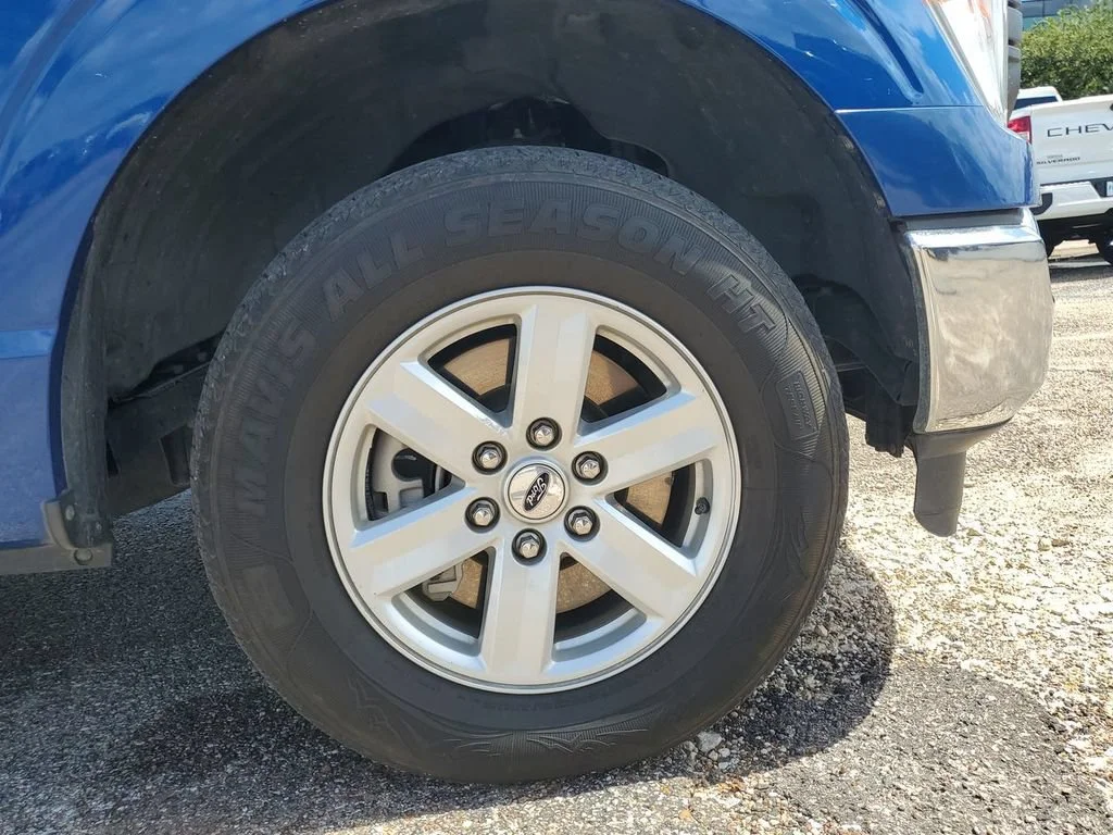 Used 2022 Blue Ford XL image 37