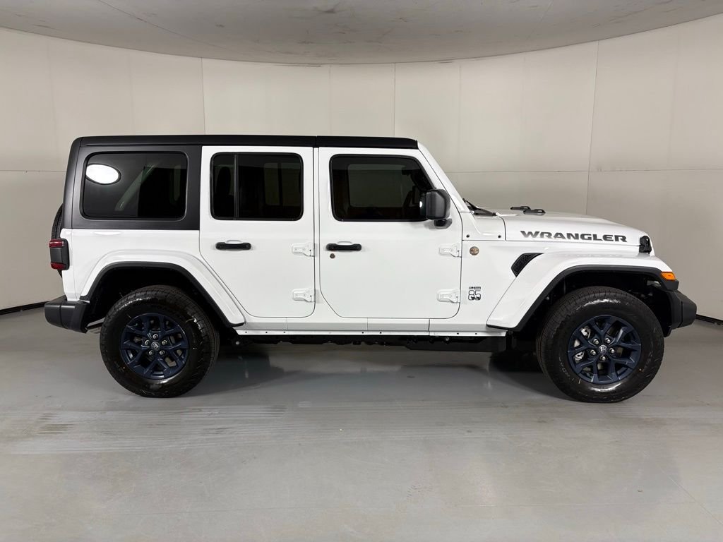 New 2026 Bright White Clear-Coat Exterior Paint Jeep Sport image 9