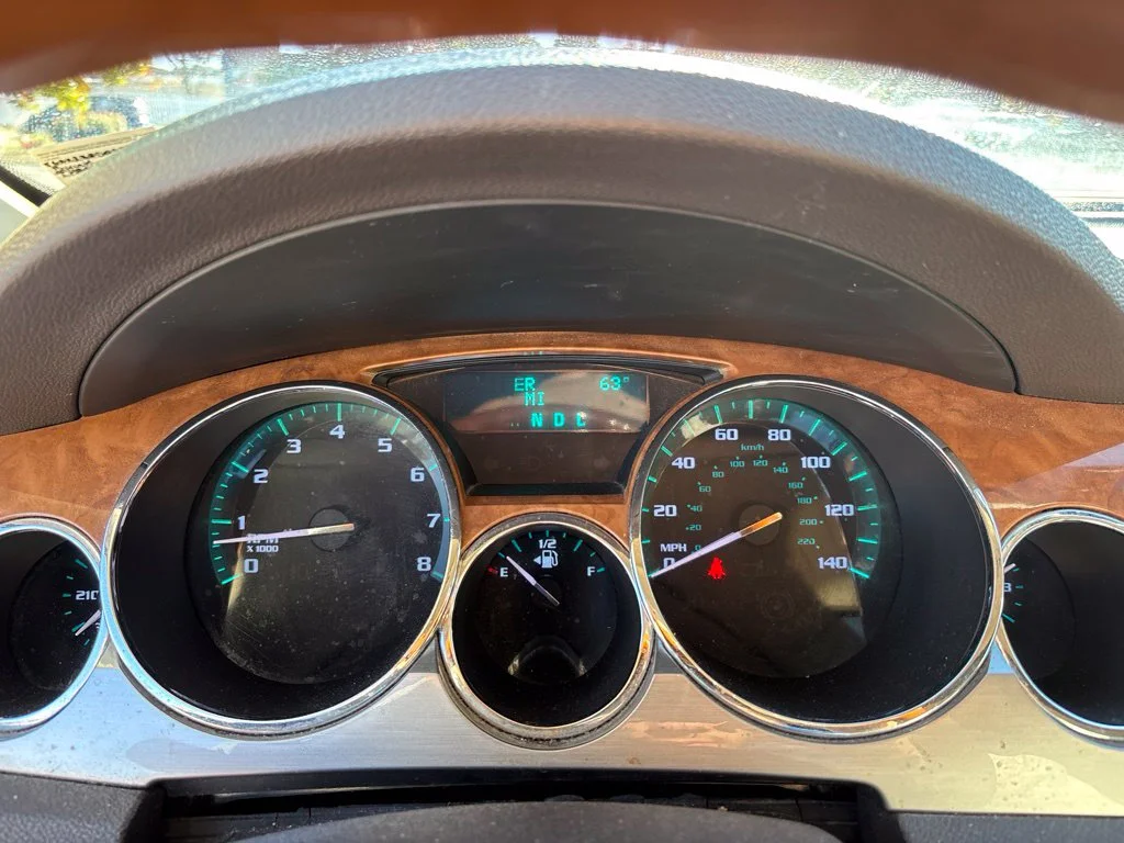 Used 2011  Buick CXL image 11
