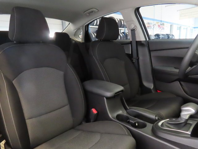 Used 2023 Snow White Pearl Kia LXS image 6