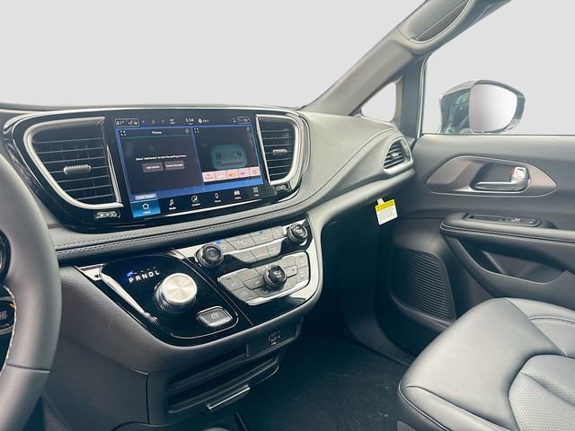 2026 Chrysler Pacifica Select - Photo 9