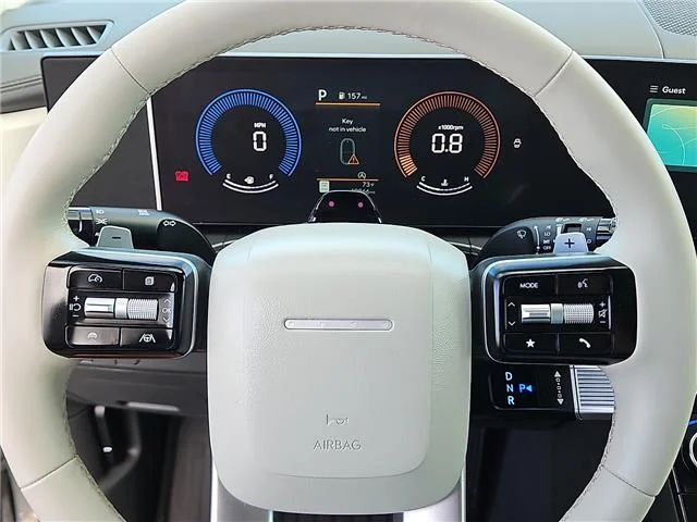 Used 2025 Gray Hyundai SEL (DCT) Front-Wheel Drive image 16
