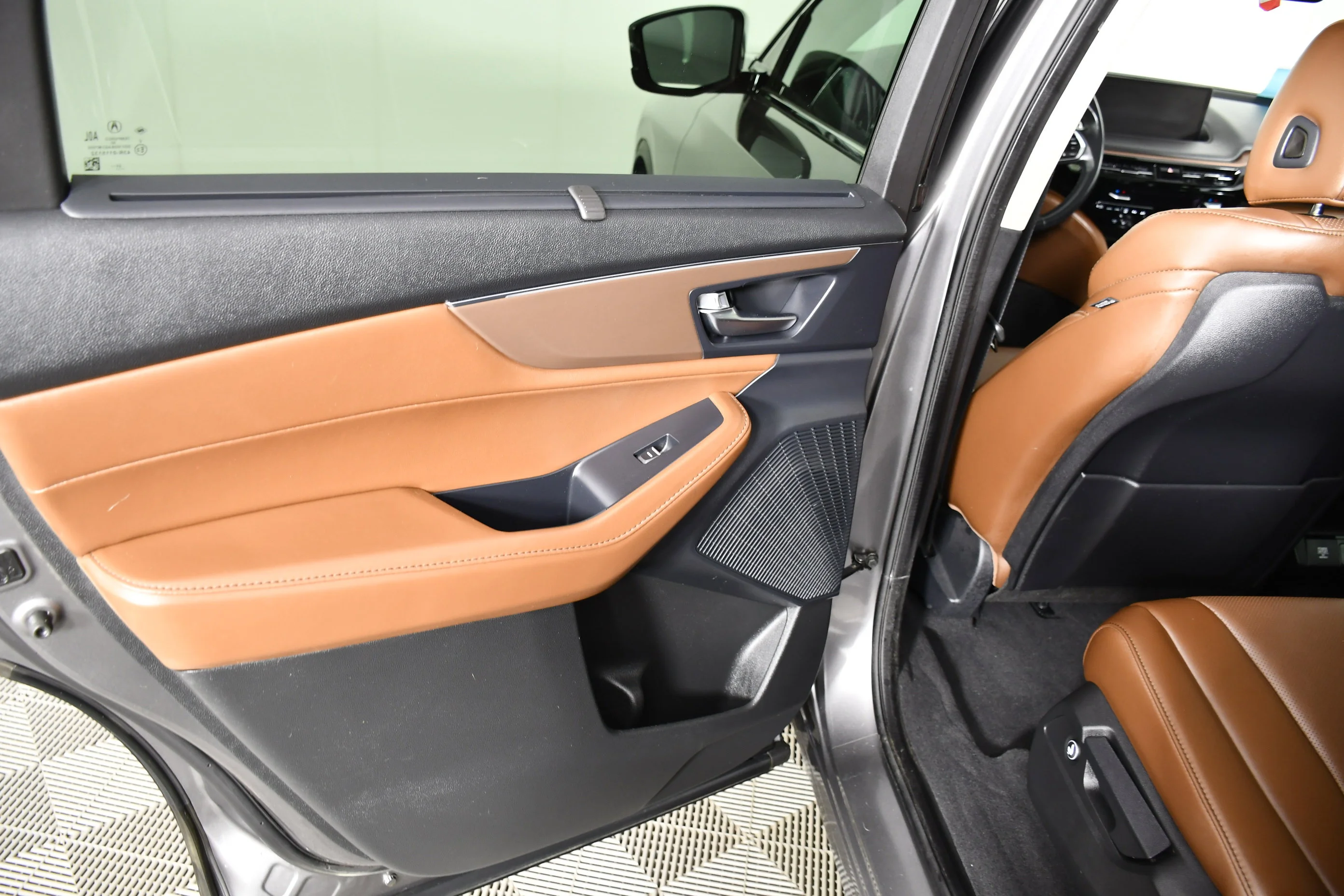 Certified Used 2024 Liquid Carbon Metallic Acura w/Technology Package image 46