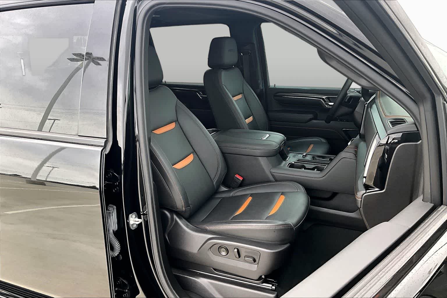 Used 2024 Onyx Black GMC AT4 image 9