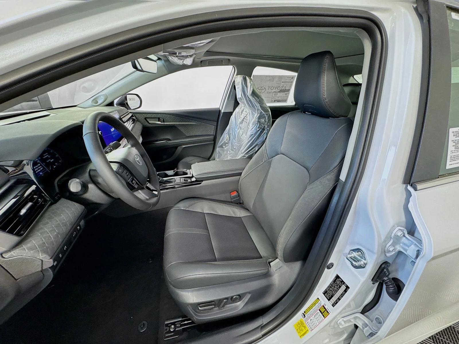 New 2026 Wind Chill Pearl <sup>1</sup> Toyota  XLE AWD image 10