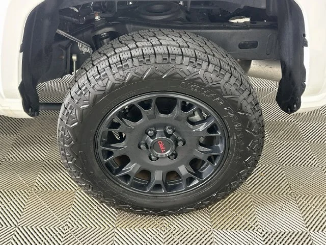 Certified Pre-Owned 2025 Toyota Tacoma SR5