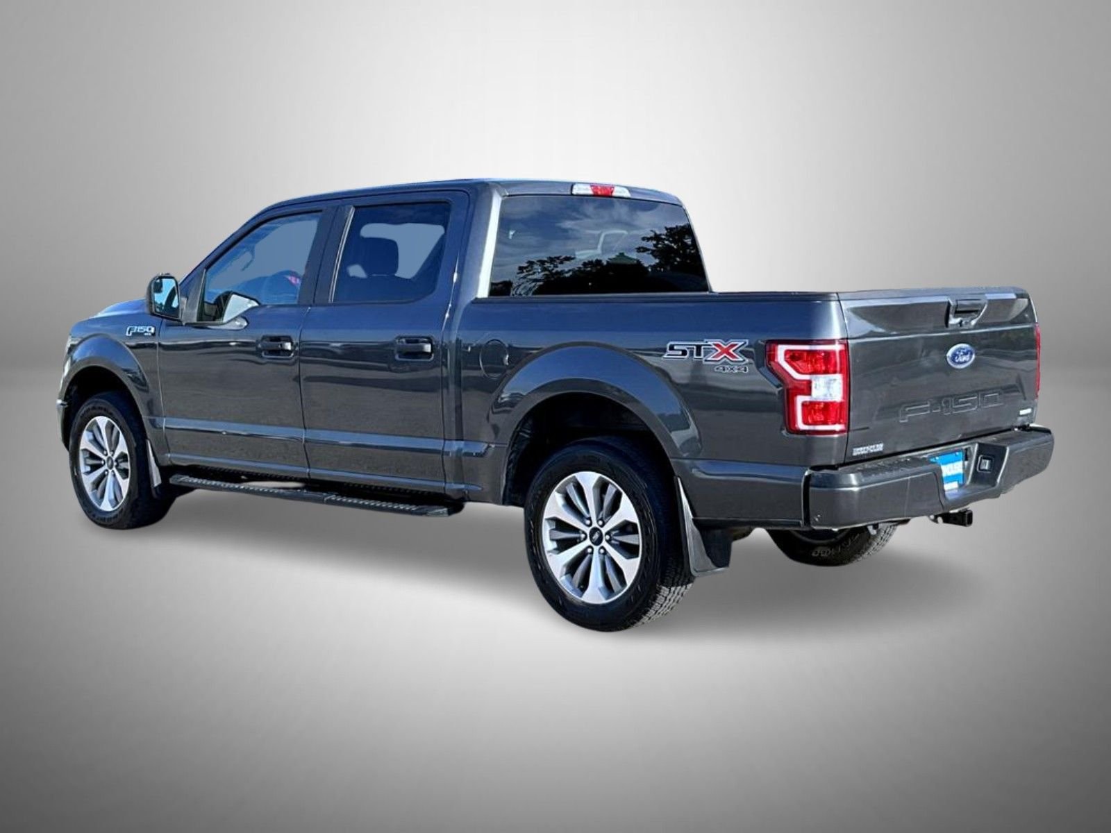 Used 2018 Gray Ford XL image 7