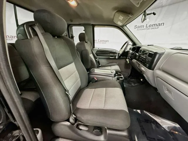 Used 2002 Black Clearcoat Ford XLT image 24