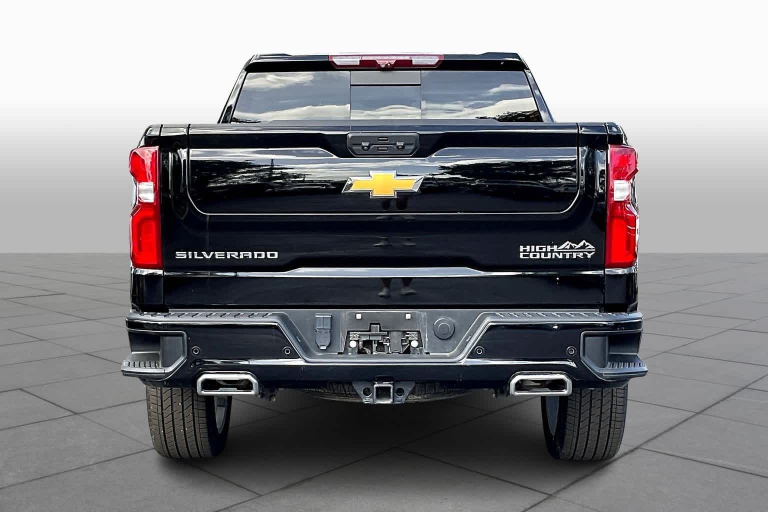 Used 2023 Black Chevrolet High Country image 5