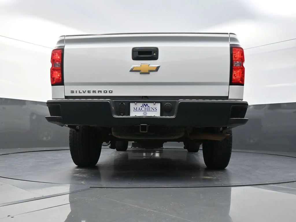 Used 2018 White Chevrolet WT image 27