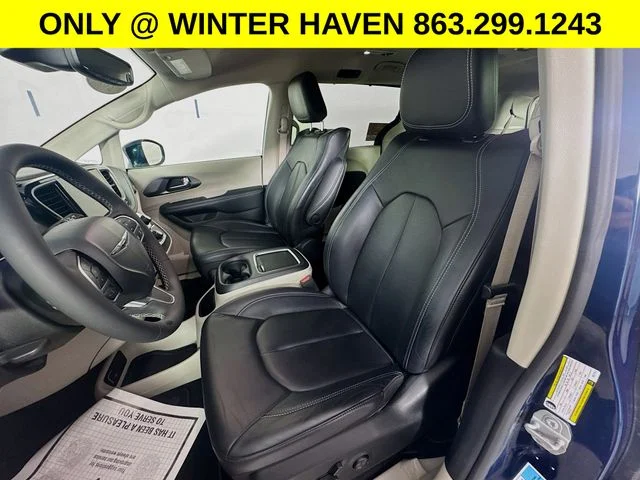 Used 2022 Blue Chrysler Touring L image 20