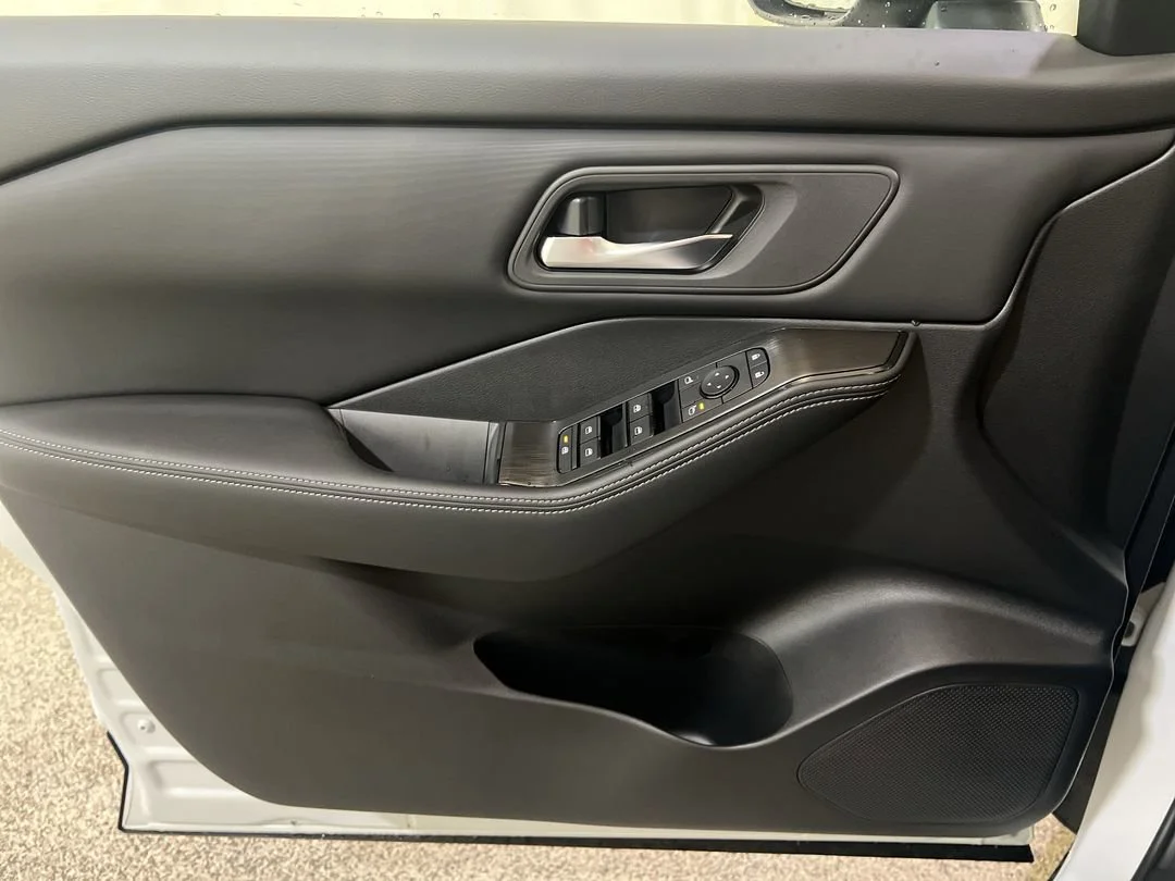 2026 Nissan Rogue SV - Photo 17