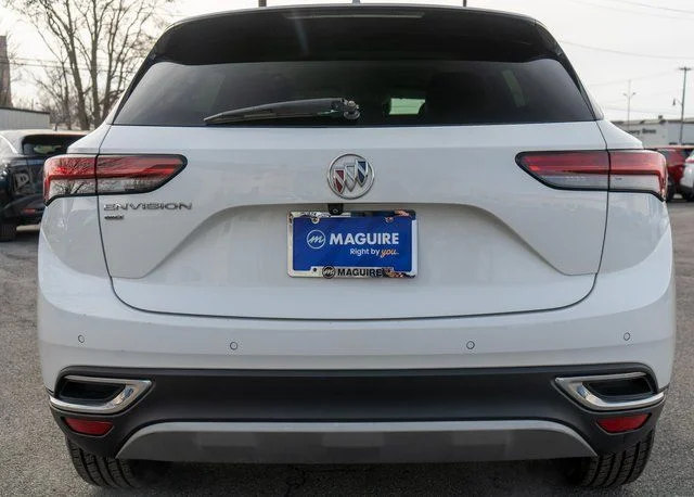 Used 2023 White Buick Preferred image 7