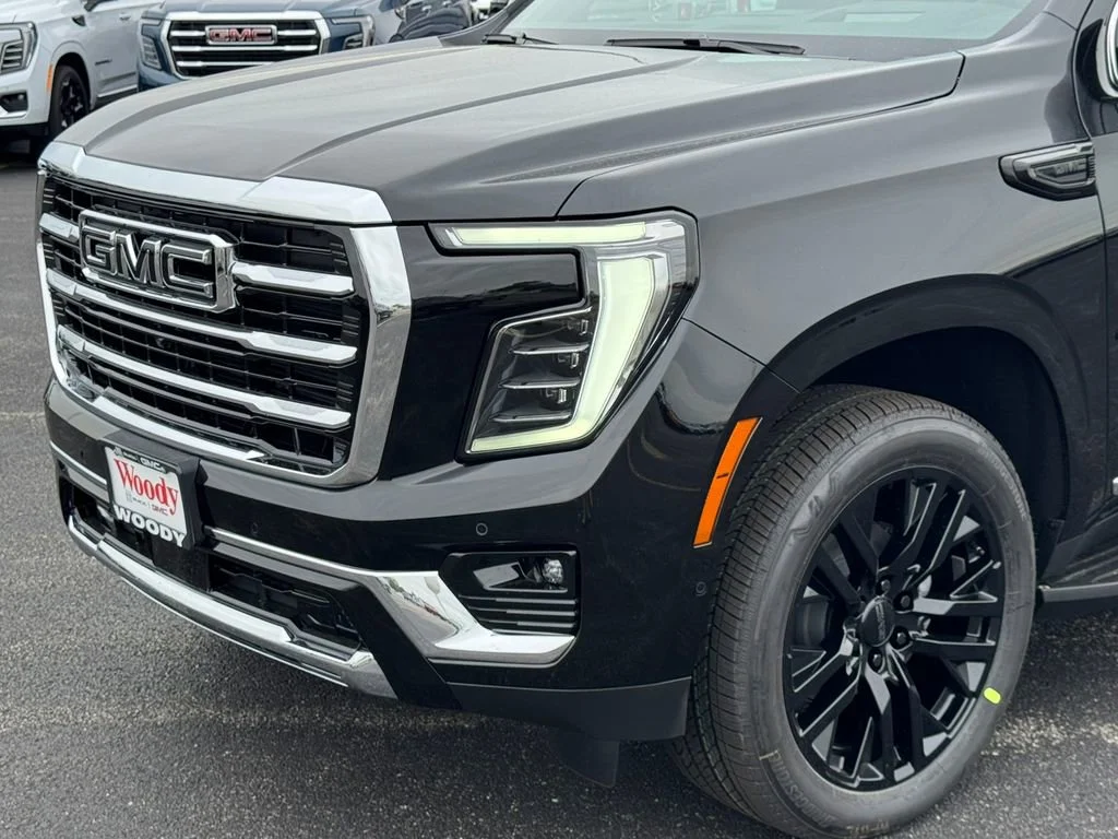 New 2026 Onyx Black GMC Elevation image 13