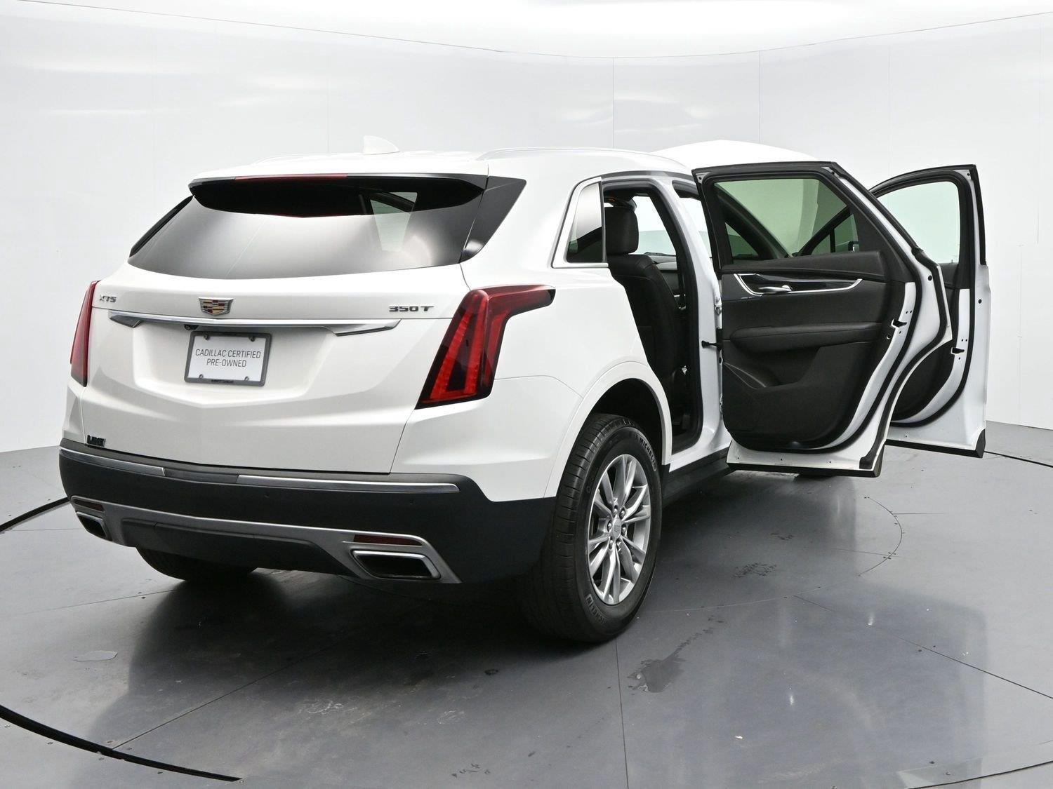 Used 2023 CRYSTAL WHITE TRICOAT Cadillac FWD Premium Luxury image 41
