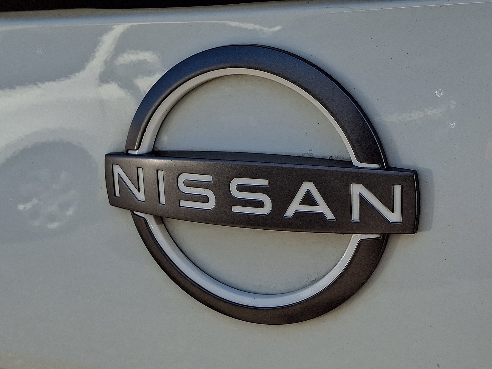 Used 2022 Glacier White - QAK Nissan King Cab S 4x4 image 29