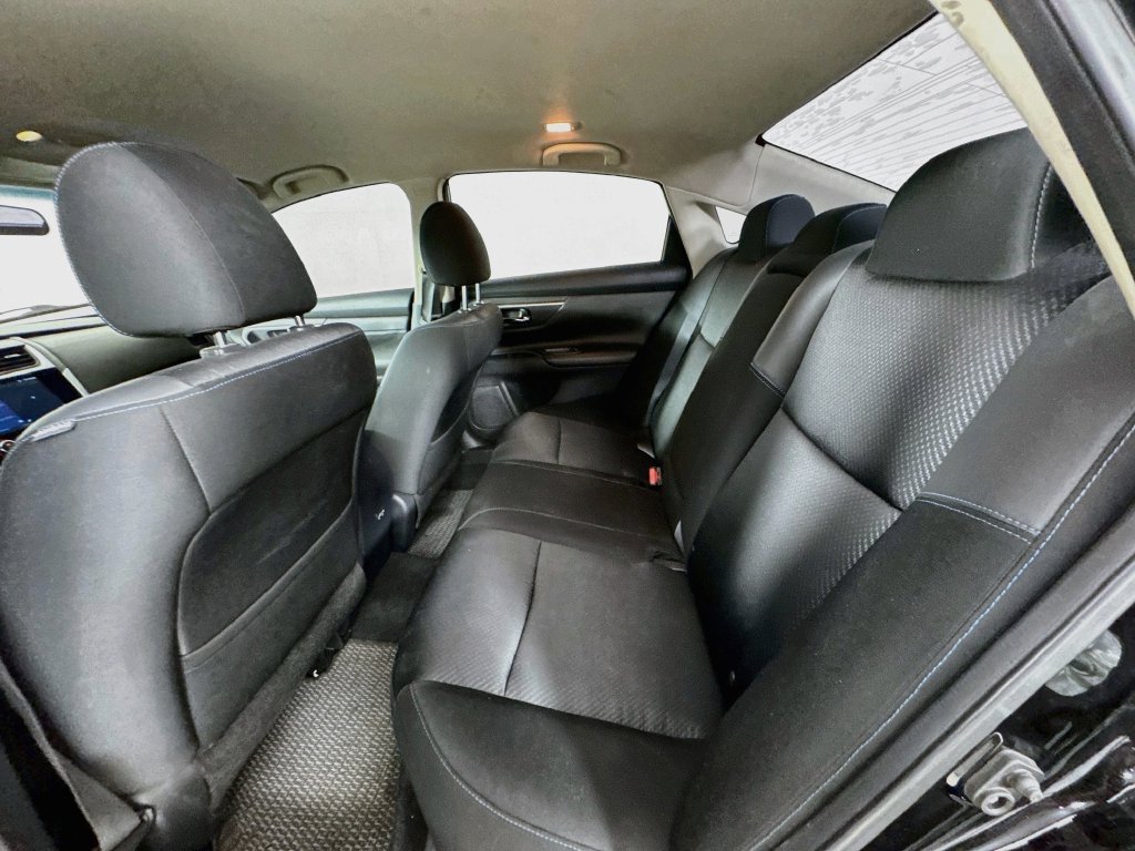 Used 2018 Super Black Clearcoat Nissan 2.5 SR image 29