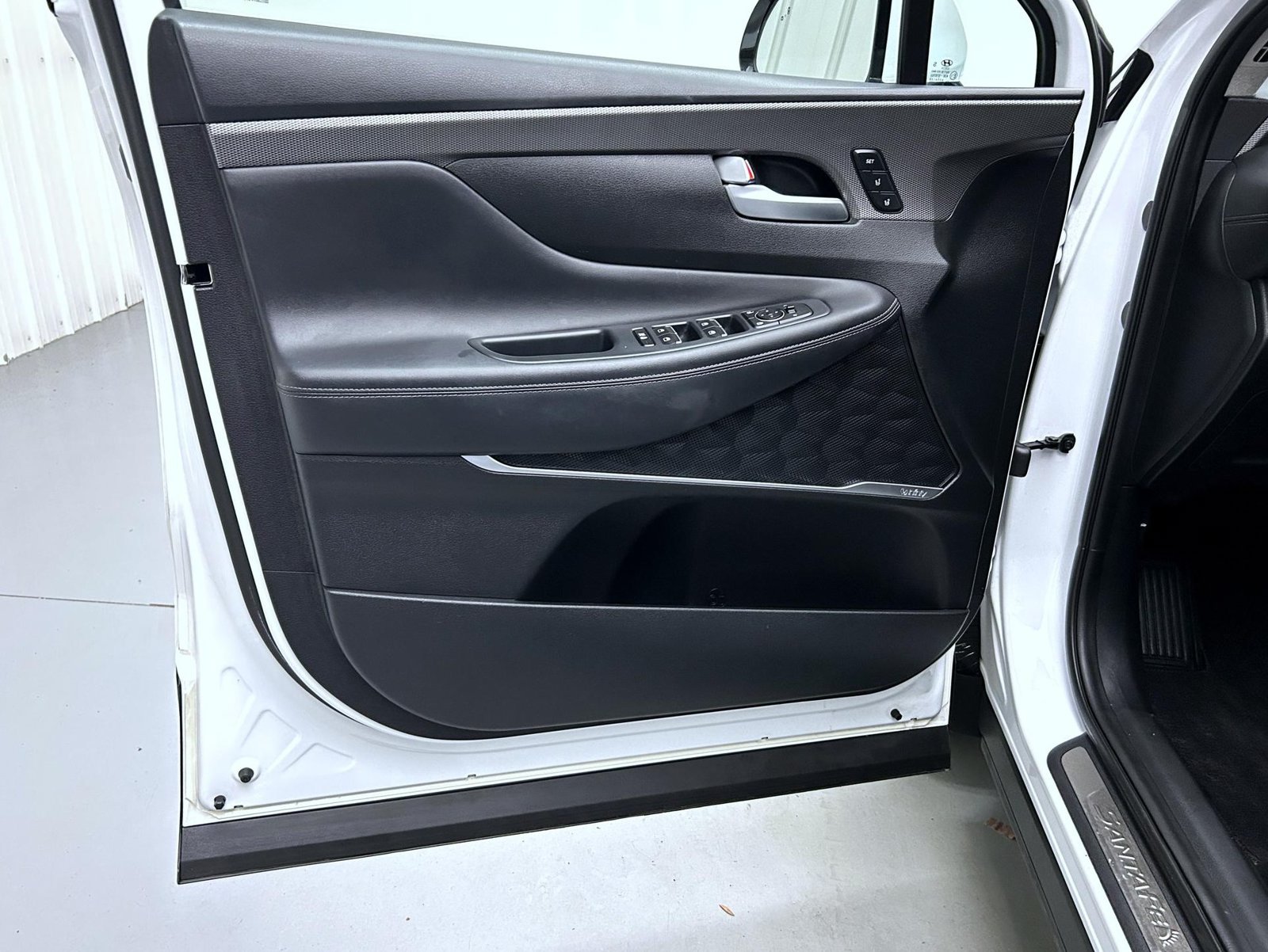 Used 2020 Gray Hyundai Limited image 9