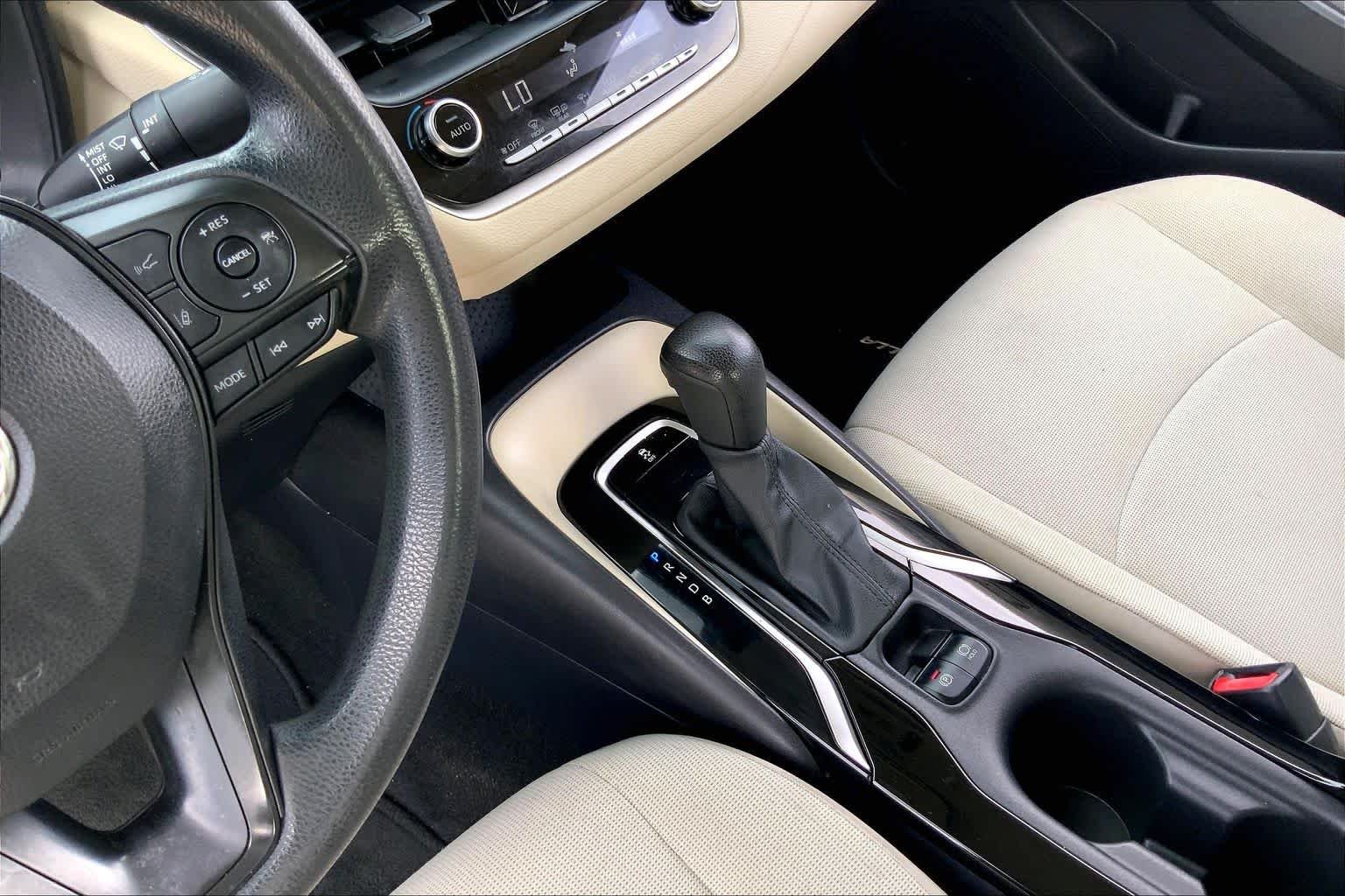 Used 2022 Blueprint Toyota LE image 16