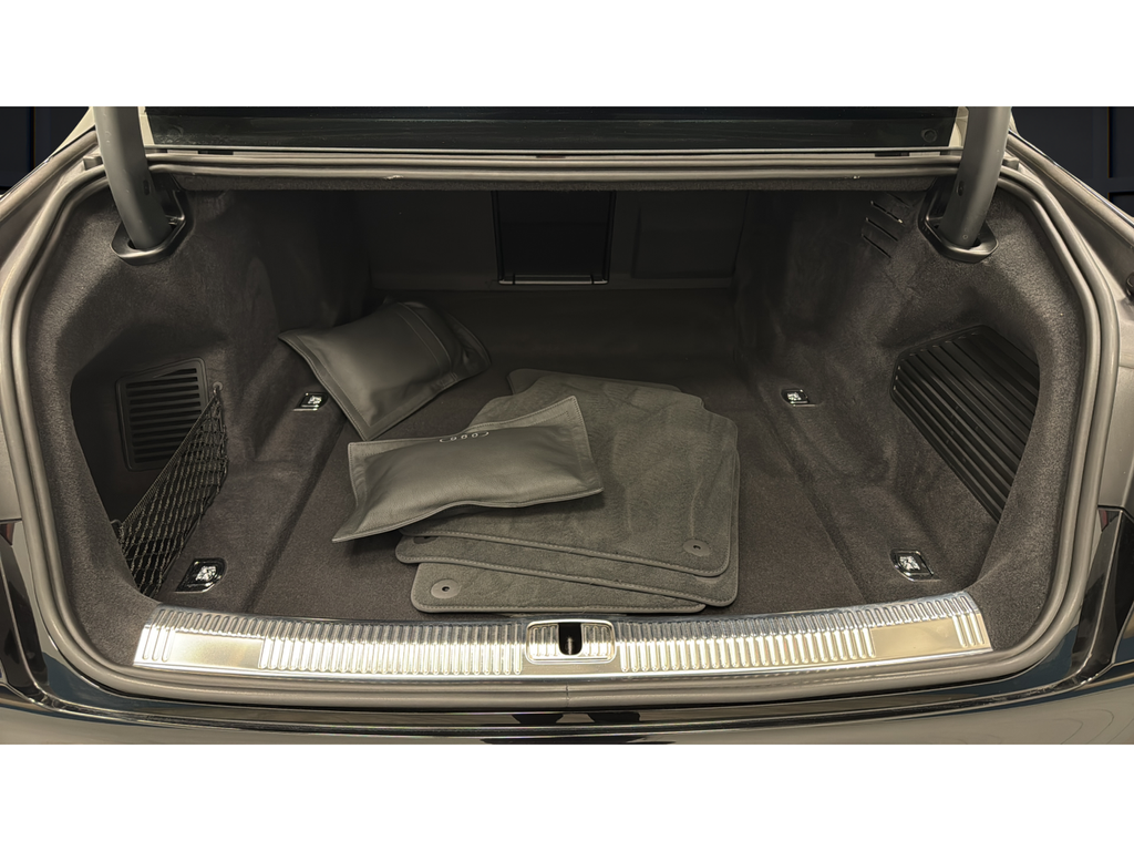 Used 2024 Black Metallic Audi 4.0T image 29
