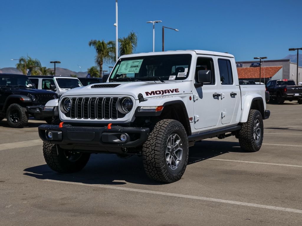 New 2026 Bright White Clear-Coat Exterior Paint Jeep Mojave image 7