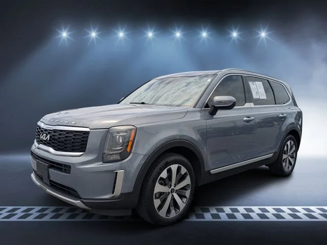 Used 2022 Silver Kia S image 7