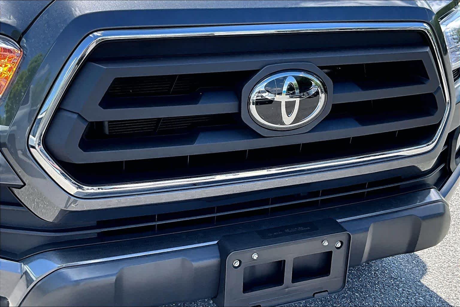 Used 2023 Magnetic Gray Metallic Toyota SR5 image 29