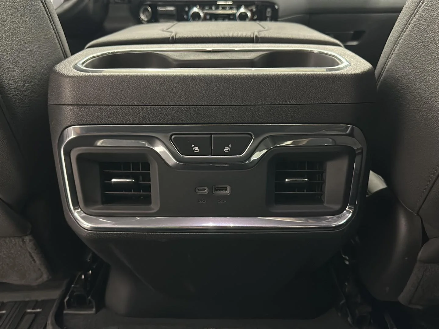 Used 2024 Summit White GMC SLT image 24
