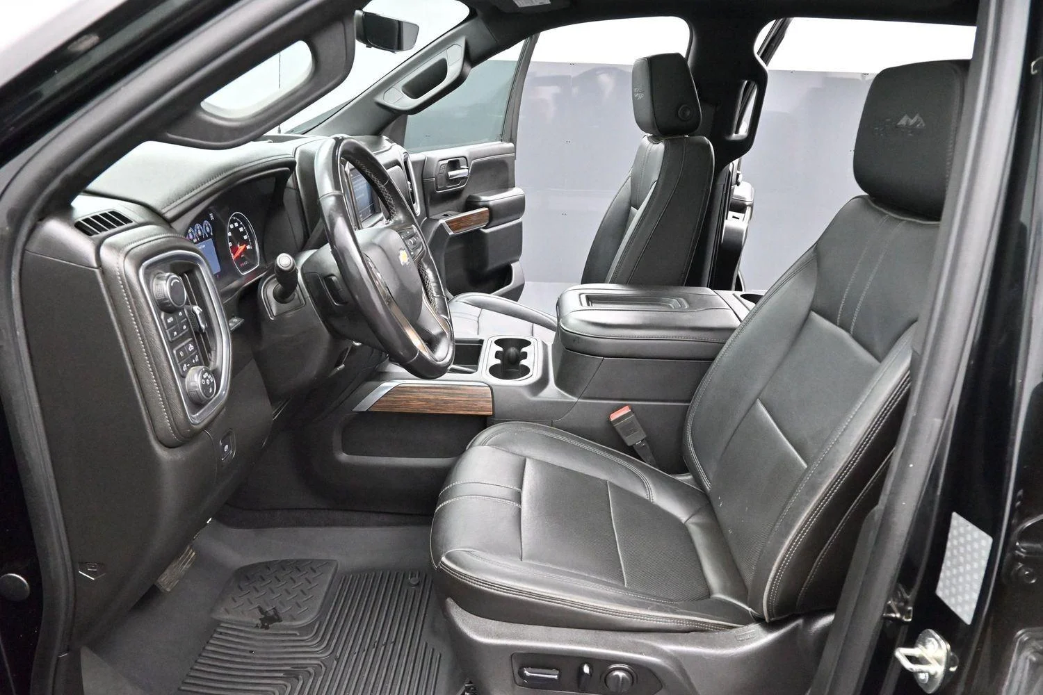 Used 2019 BLACK Chevrolet High Country image 12