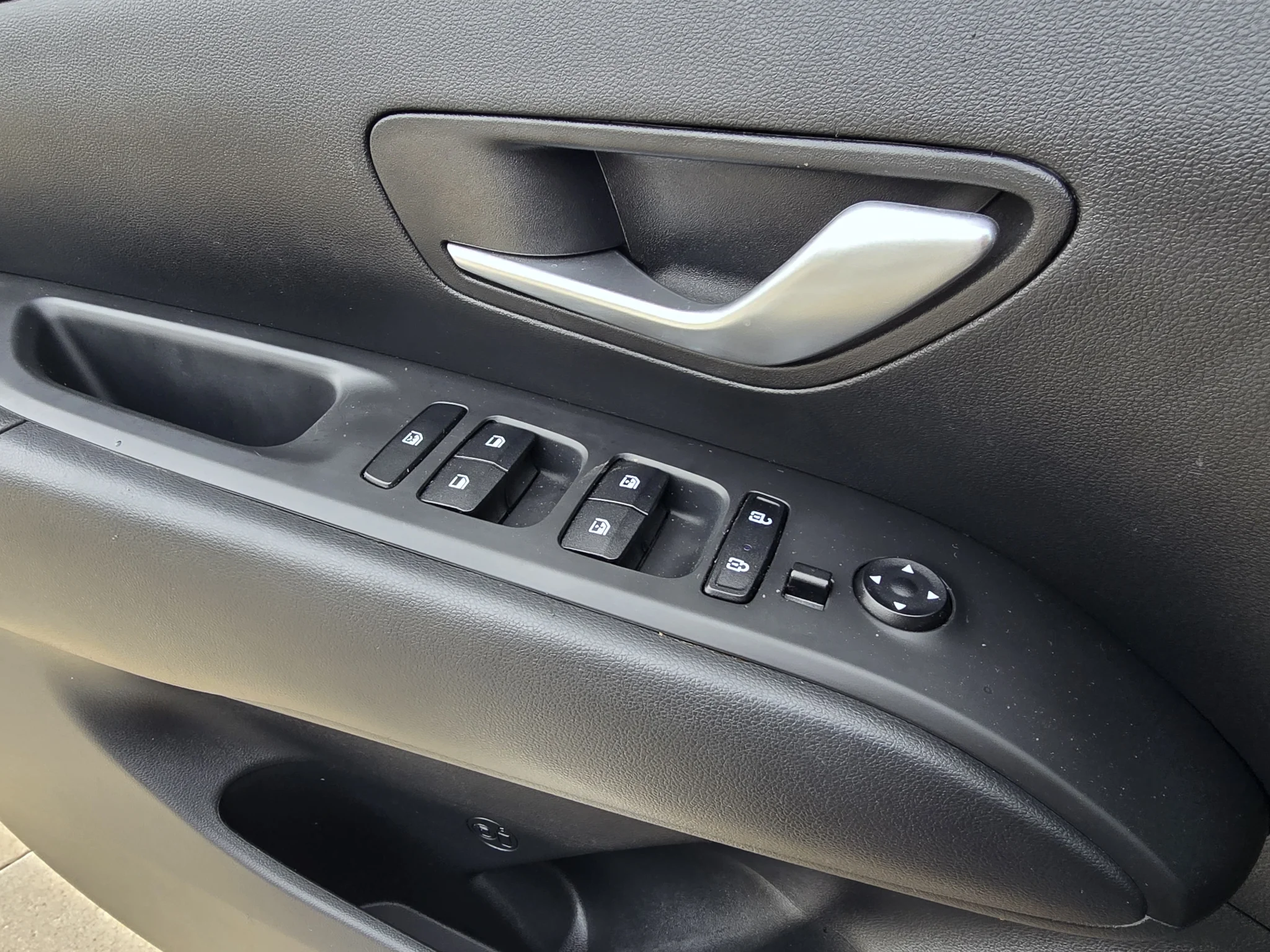 Used 2023 Shimmering Silver Hyundai Blue image 19