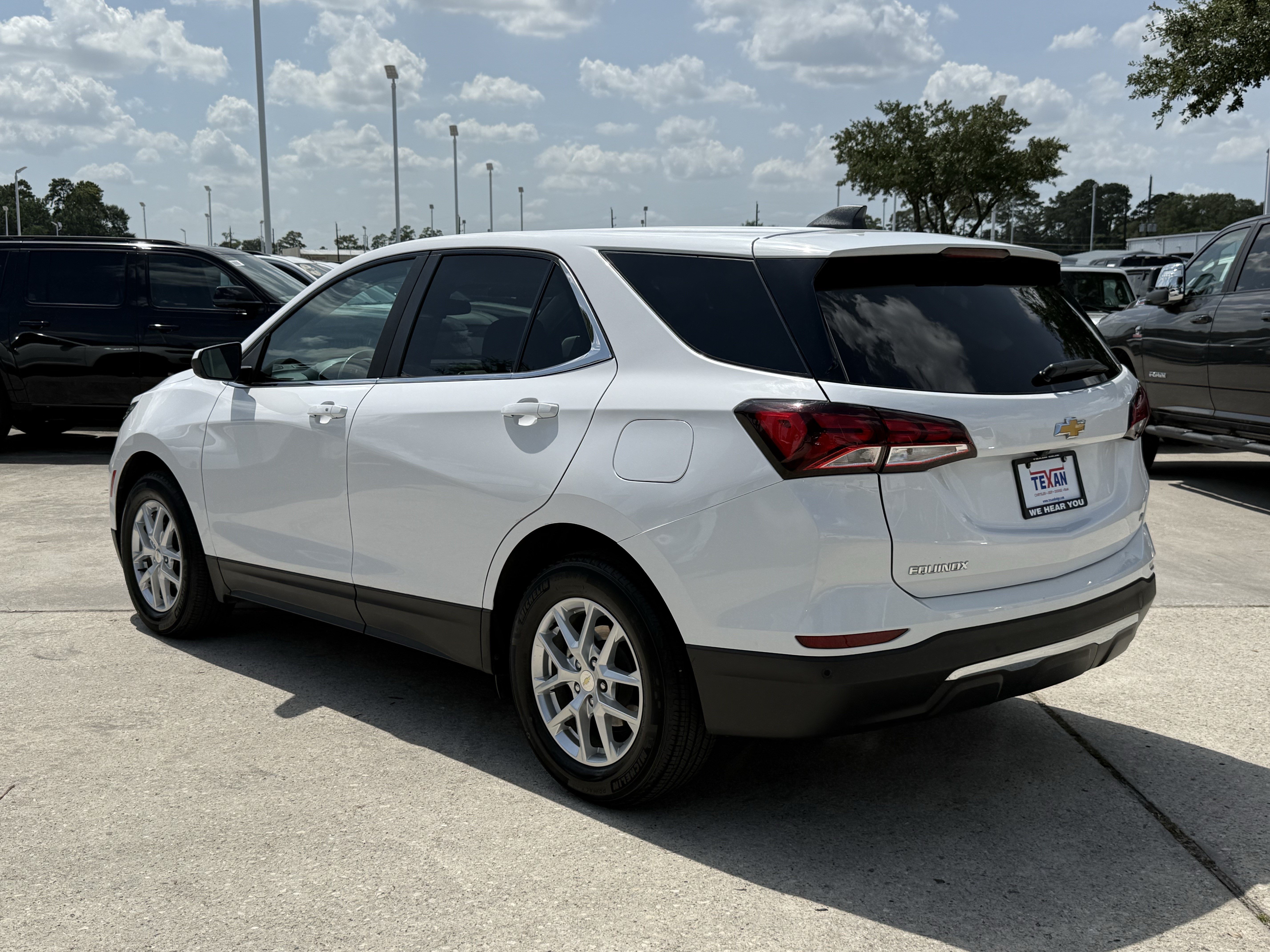 Used 2024 Summit White Chevrolet LT image 6