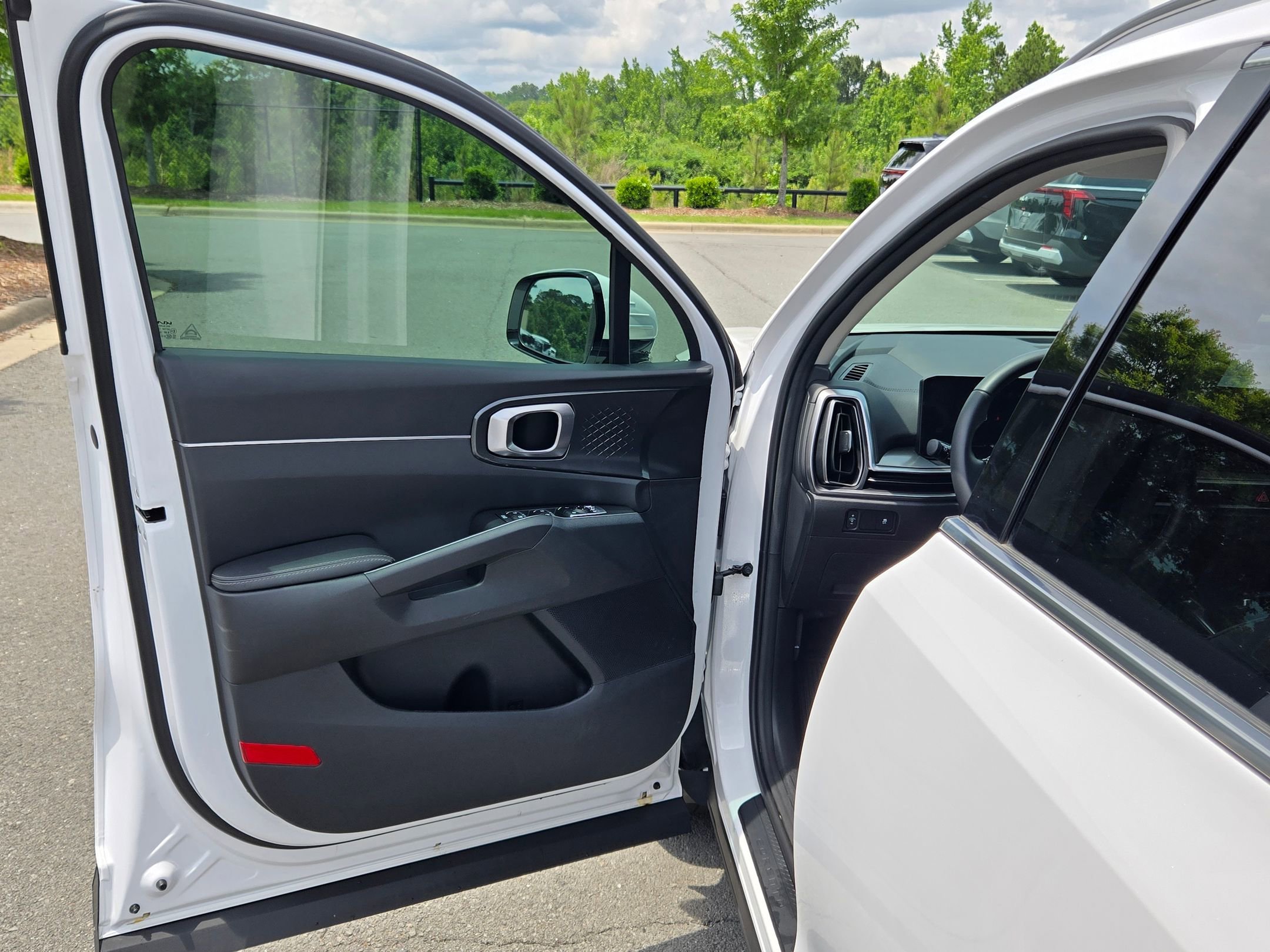Used 2025 Glacial White Pearl Kia S image 20