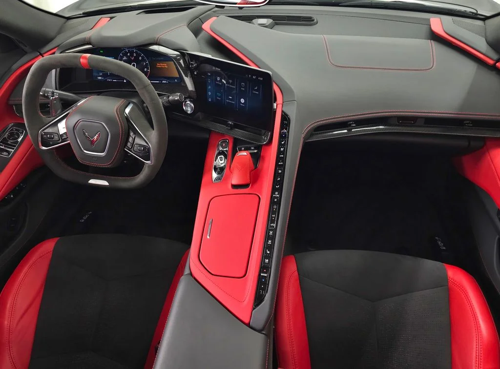 Used 2025 Black Chevrolet Z06 image 19