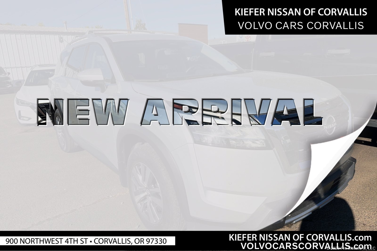 Used 2024 Brilliant Silver Metallic Nissan SL image 1