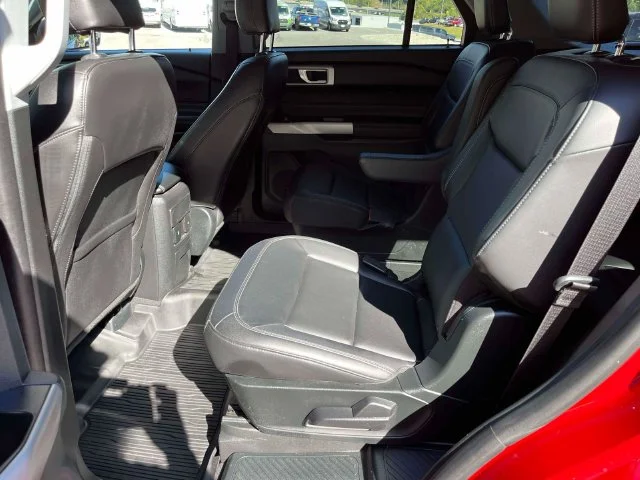 Used 2023 Red Ford XLT image 18