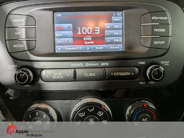 Used 2016 Blue Kia Exclaim image 17