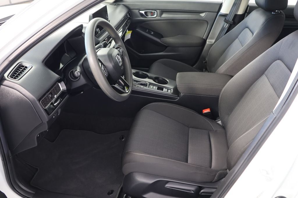 Used 2025 Platinum White Pearl Honda LX image 18