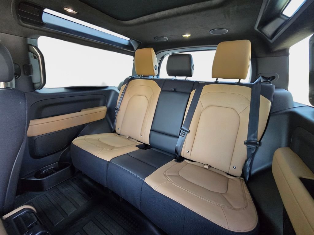 New 2026 Santorini Black LAND ROVER V8 image 15