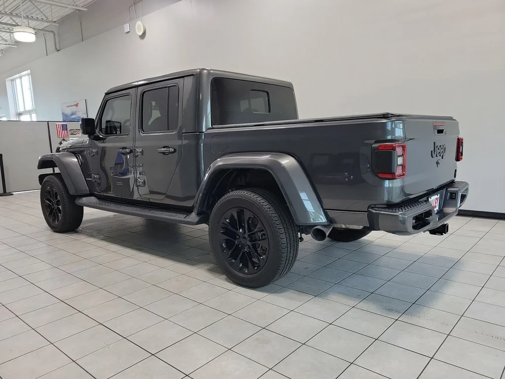 Used 2021 Gray Jeep High Altitude image 8
