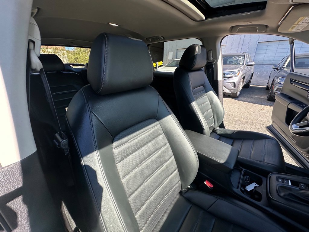 Used 2025  Honda EX-L image 37