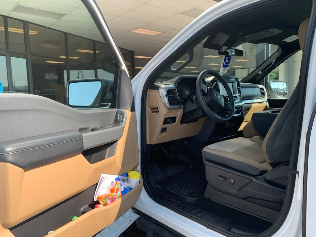 Used 2023 White Ford XLT image 4