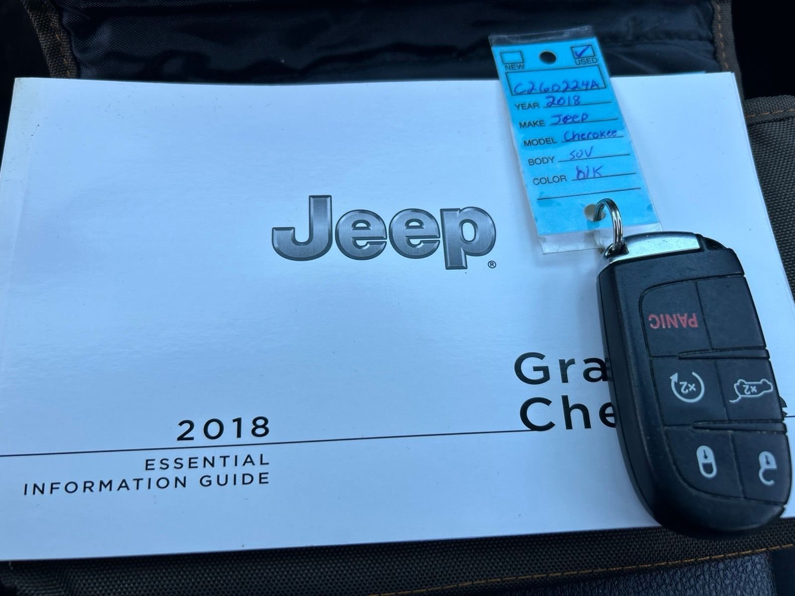 Used 2018 Black Jeep Altitude image 19