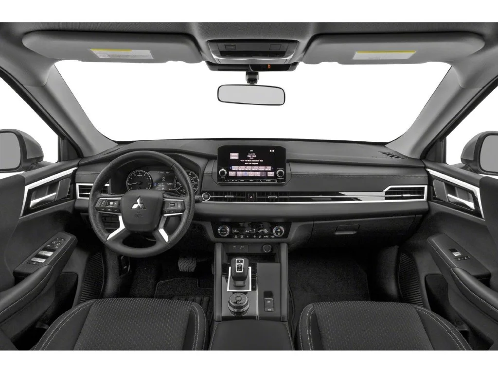 Used 2022 Silver Mitsubishi ES image 5