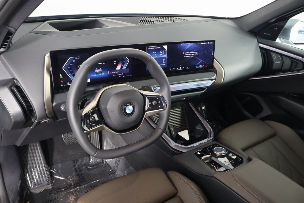 Used 2025 Skyscraper Grey Metallic BMW 30 xDrive image 7