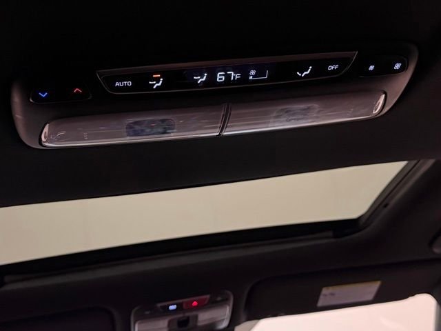 Used 2023 Moss Kia EX image 22